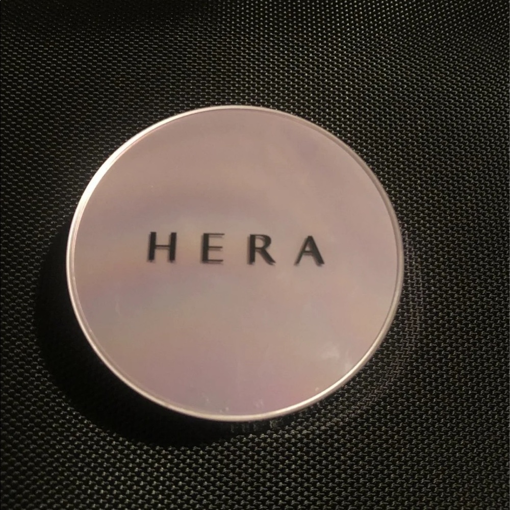 Hera UV Mist Cushion Ultra Moisture SPF 34 / PA++
